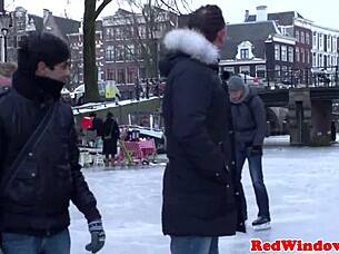 现场#3 视频: Tourist with big tit drills Dutch hooker