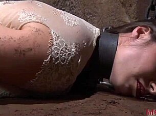 现场#1 视频: Rape a hot maid dressed sexy with high heeled whil...