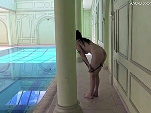 现场#3 视频: Watch as Sheril bloss tight pussy and big tits bou...