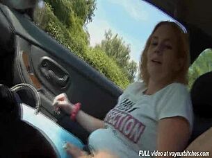 现场#1 视频: With a married couple, Cfnm action in the car