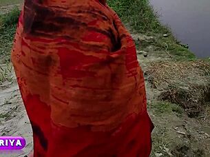 现场#1 视频: Outdoor sexual encounter captured on camera of Ban...