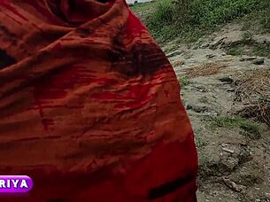 现场#2 视频: Outdoor sexual encounter captured on camera of Ban...