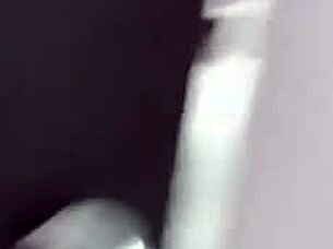 现场#4 视频: Skinny latina teen gets her holes nailed by big co...