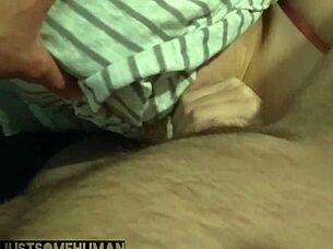 现场#4 视频: Hairy roommate getting a creampie orgasm in full l...