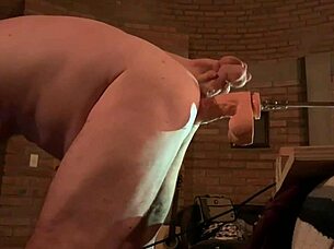 现场#20 视频: Gay amateur fucks sissy with hard cock
